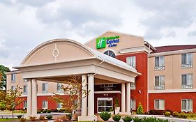 Holiday Inn Express in Dickson Tn